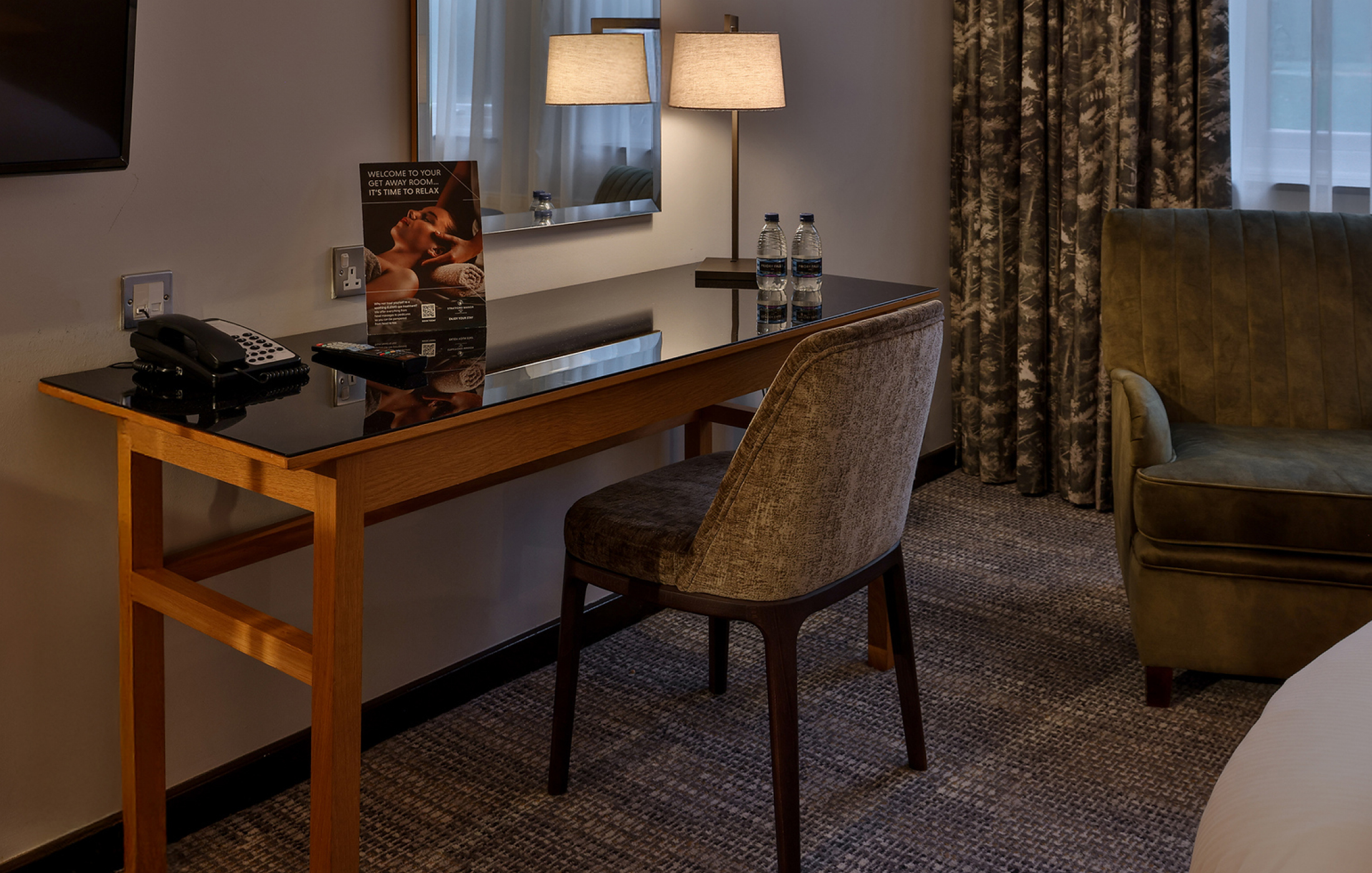 Classic Twin Gallery 2