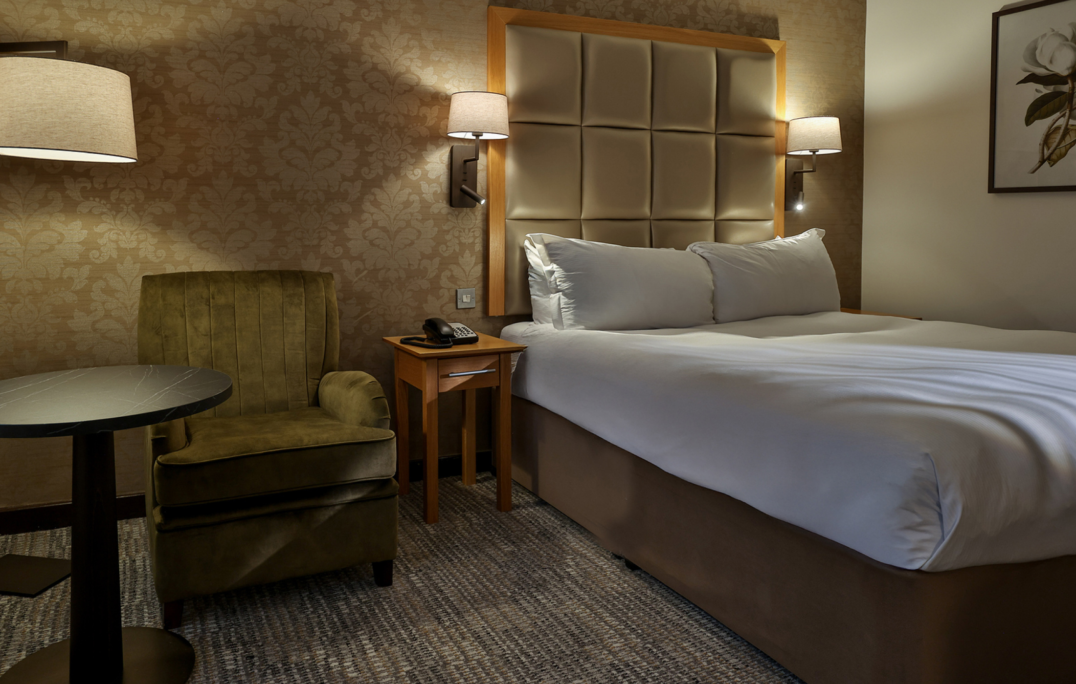 Deluxe Double Gallery 1