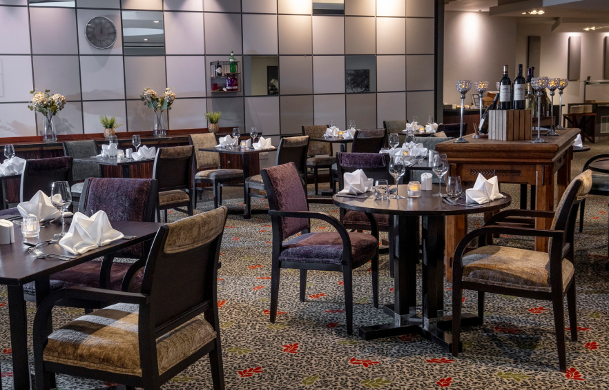 Carousel Desktop Dining