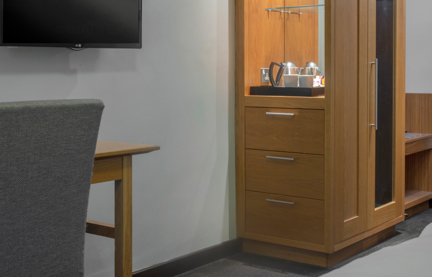 Carousel Desktop Deluxe Twin 3